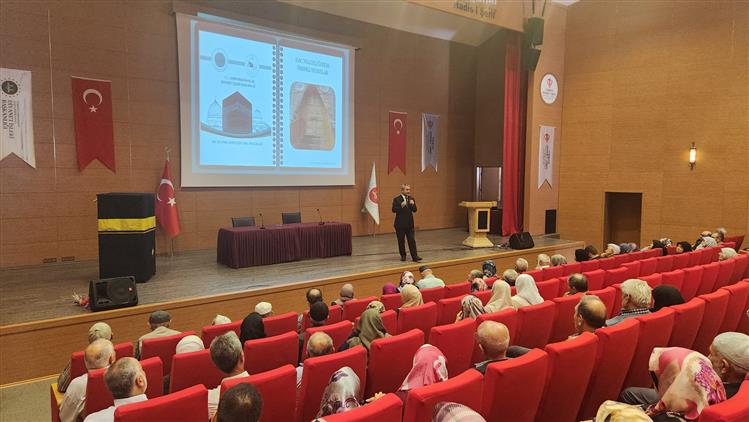 Aydin'da 2024 Yılı Hac Eğitim Semineri Yapıldı