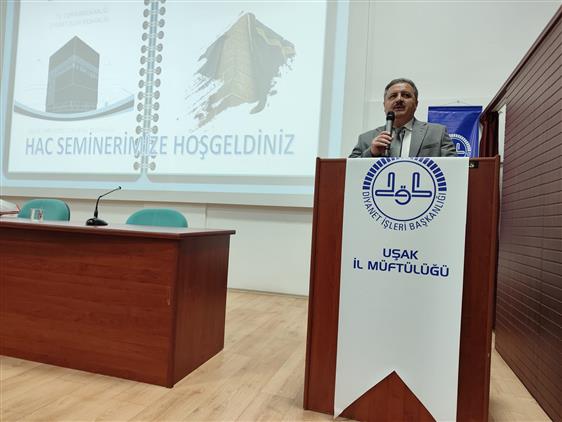 Uşak'da 2024 Yılında Hacca Gidecek Olan Vatandaşlarımız Için Düzenlenen Hac Semineri Başladı