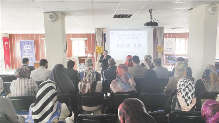 Batman Il Müftülüğü Tarafından "gençlik Hizmetleri Eğitim Semineri " Düzenlendi.