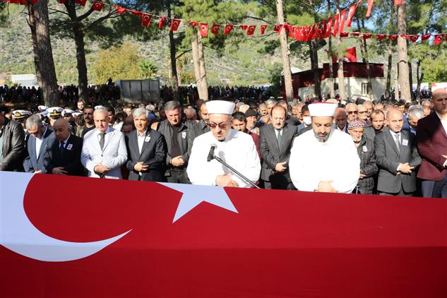 Mersin'de şehit Komiser Yardımcısı Ramazan Tülek'in Cenazesi Bozyazı’da Toprağa Verildi