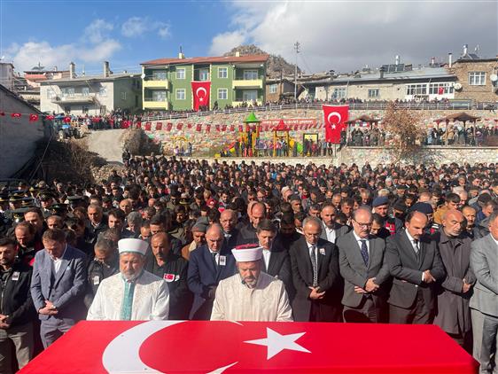 Konya'da şehit Piyade Uzman çavuş Mustafa ışık, Dualarla Son Yolculuğuna Uğurlandı