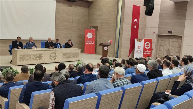 Gaziantep'de Hac Kafile Görevlileri Eğitim Ve Istişare Toplantısı