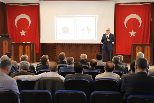 Kayseri’de "hac Ve Umre Hazırlık Kursları Eğiticileri Eğitim Semineri" Düzenlendi