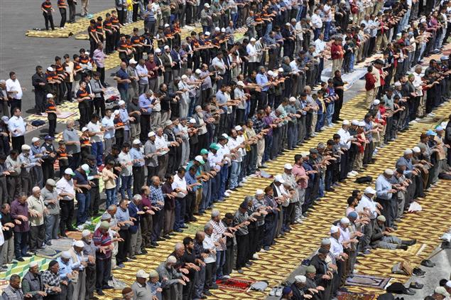 Konya Il Müftülüğü Tarafından Sahrada Yağmur Duası Programı Düzenlendi