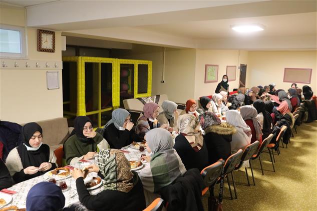 Kayseri'de Il Müftülüğü Gençlik Koordinatörlüğü Tarafından Sabah Namazı Buluşması Gerçekleştirildi