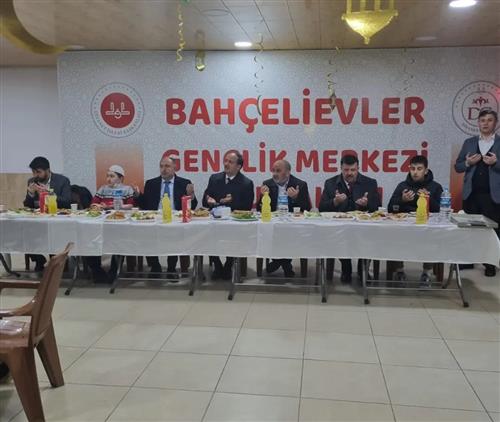 Samsun'da Il Müftülüğümüz Ve Ilkadım Müftülüğümüz Işbirliğinde Filistinli üniversite öğrencilerine Yönelik Iftar Programı Düzenlendi.