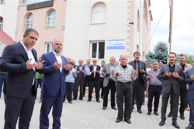 Sivas'ta Merkez Cami 4-6 Yaş Kur’an Kursu Dualarla Açıldı