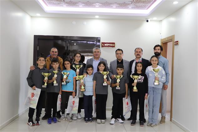 Sivas'ta Müftülük Okçuluk Kulübü Yarışmalarda Madalyaları Topladı.