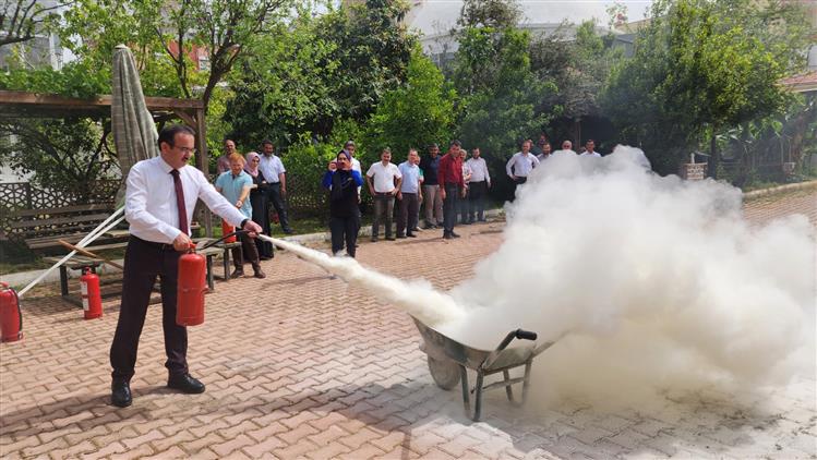 Antalya'da Müftülük Personeli Yangın Tatbikatı Gerçekleştirdi.