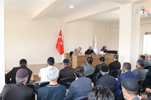 Muş Il Müftüsü Ibrahim Halil Demir, Muş Merkez Ve Köylerinde Görev Yapan Din Görevlilerinin Katılımı Ile Aylık Mutad Toplantısı Düzenledi.