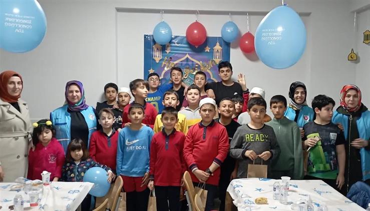 Zonguldak'ta çocukların Iftar Sevinci