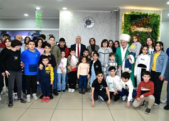 Trabzon'da Ramazanda Yetim Ve öksüz çocuklarla Bereket Sofrasında Buluşuldu