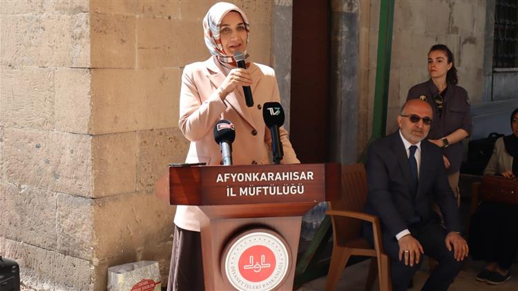 Tdv Kadın Kolları Afyonkarahisar şubesi Tarafından "hayır çarşısı" Açıldı.
