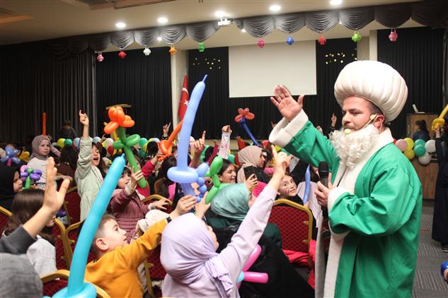 Tokat Çocukları Teravihe Koştu!
